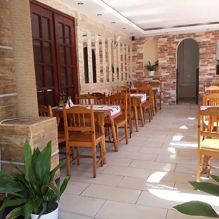 Perla Casa de hóspedes 2*