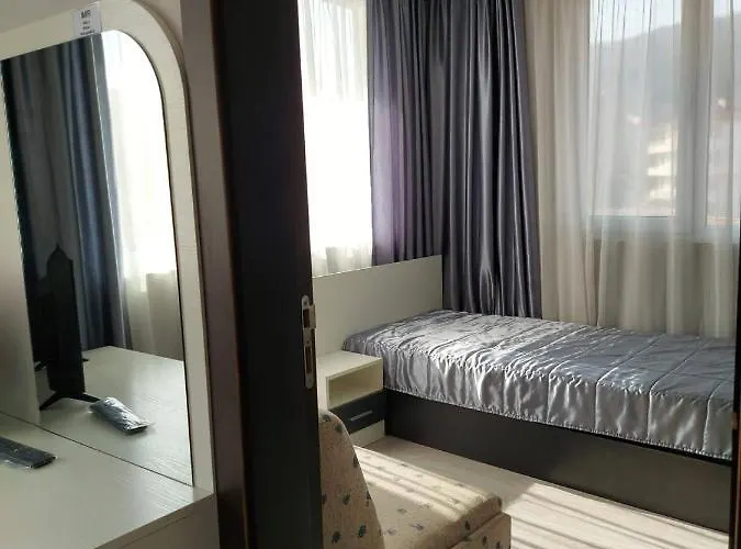 Guest house Perla 2*